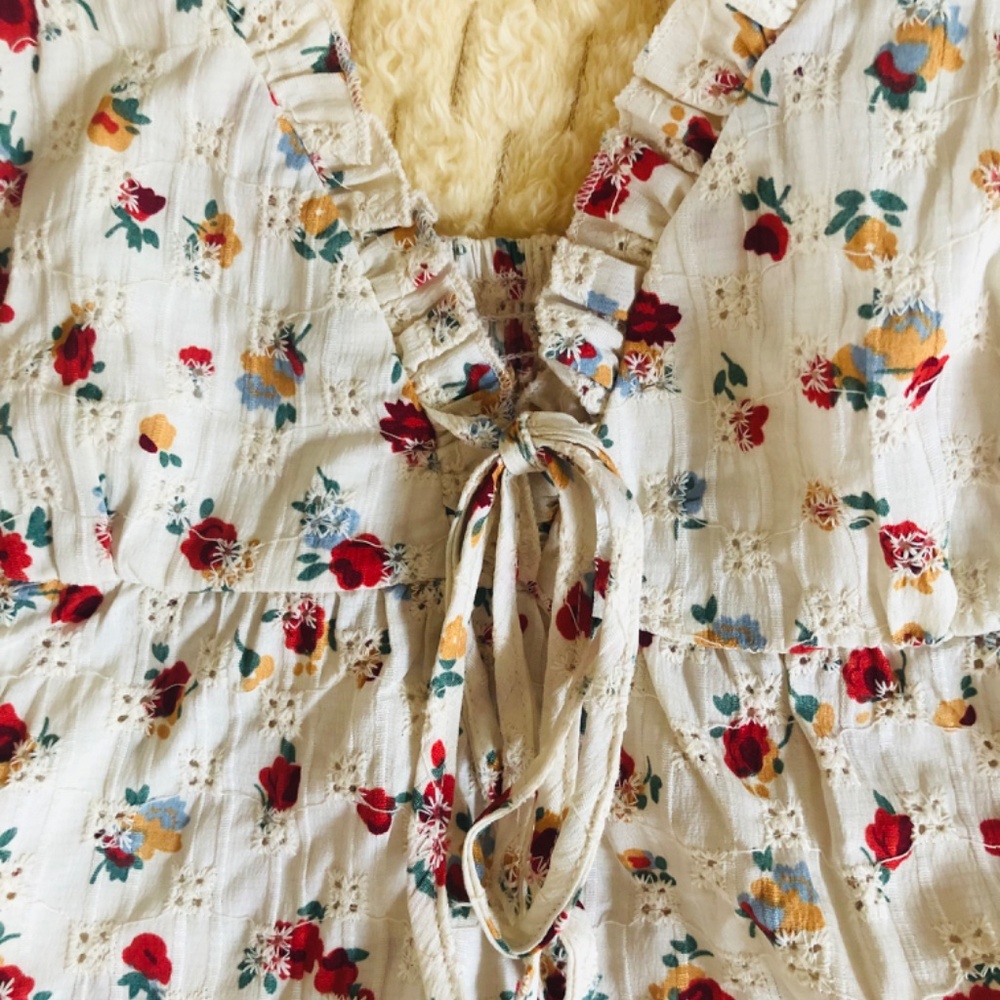Cider Cream Floral Ruffle Tie-Front Tank Top - Picture 7 of 8